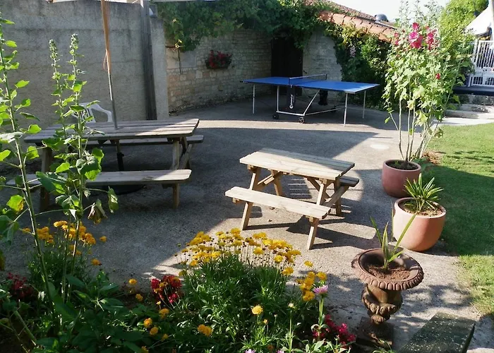 Sleeps 12 With 10m Private Pool Sainte-Gemme-la-Plaine